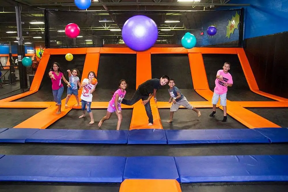 Flip'z Trampoline Park Facility Image