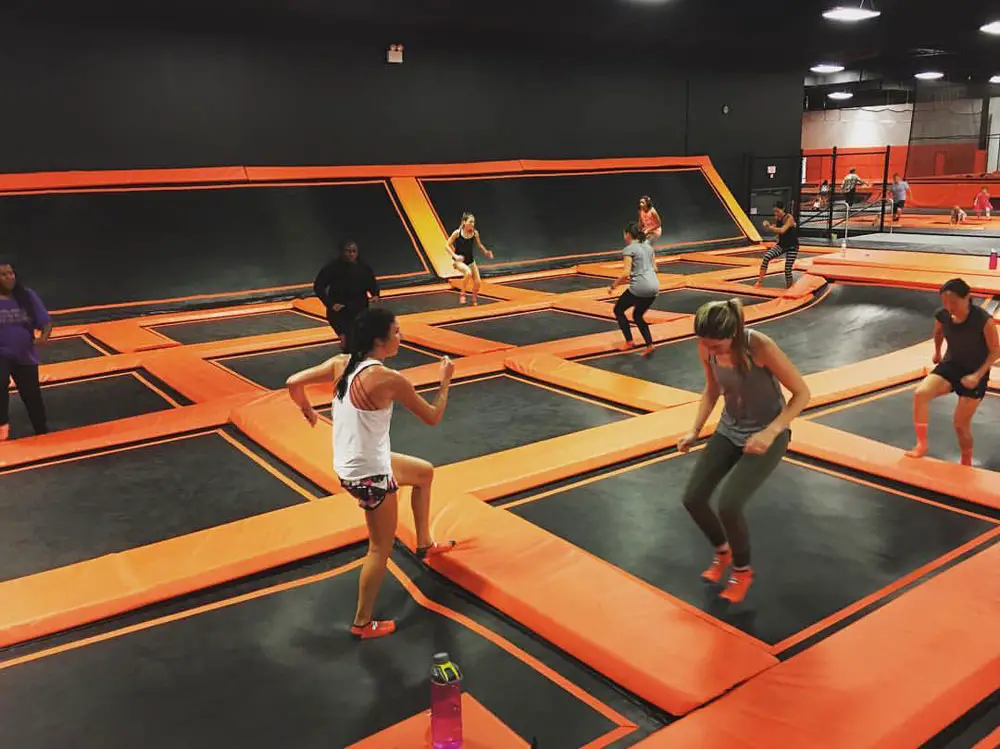 indoor trampoline park newport news va